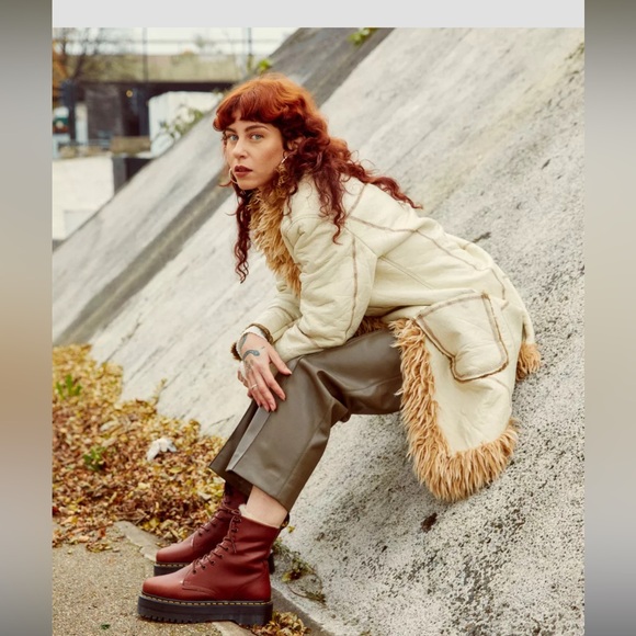Dr. Martens Jadon Faux Fur Lined Platform‎ Boots Brown NWT 8 - Picture 3 of 13